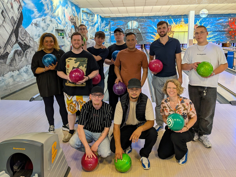 Ein gelungenes Teamevent beim Bowling Ein gelungenes Teamevent beim Bowling